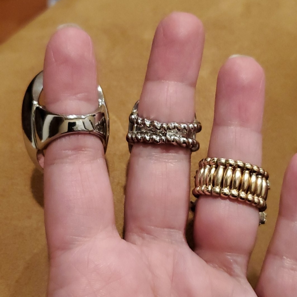 (3) stretch back rings - Picture 3 of 3